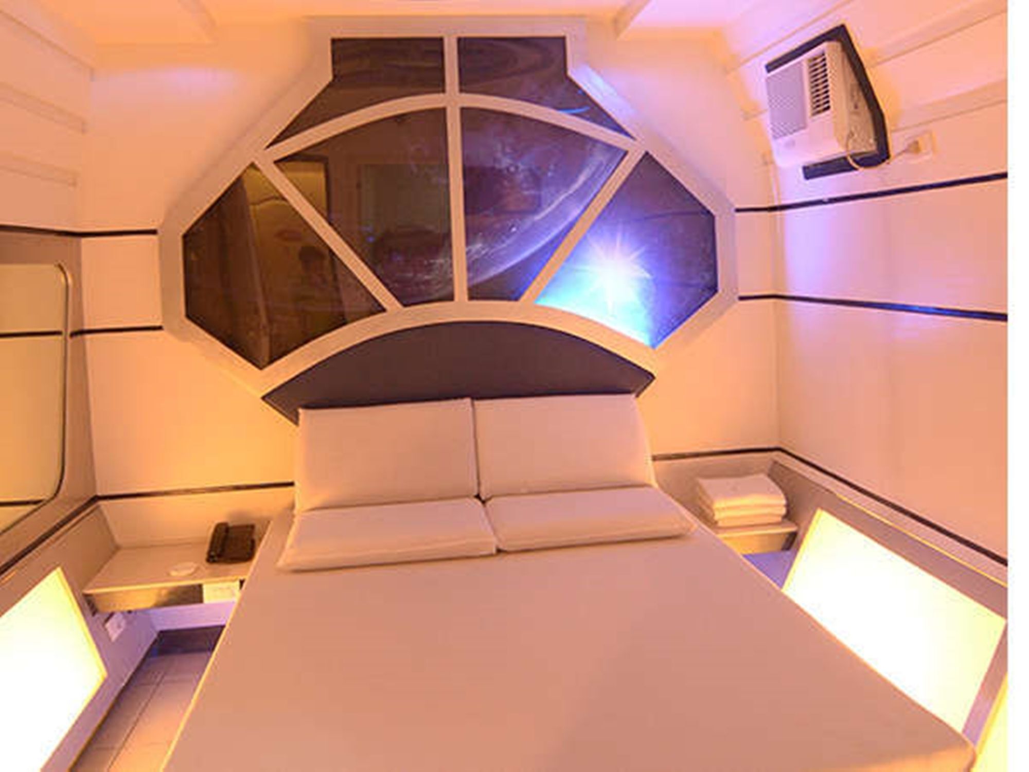 Astrotel Guadalupe Mandaluyong Esterno foto