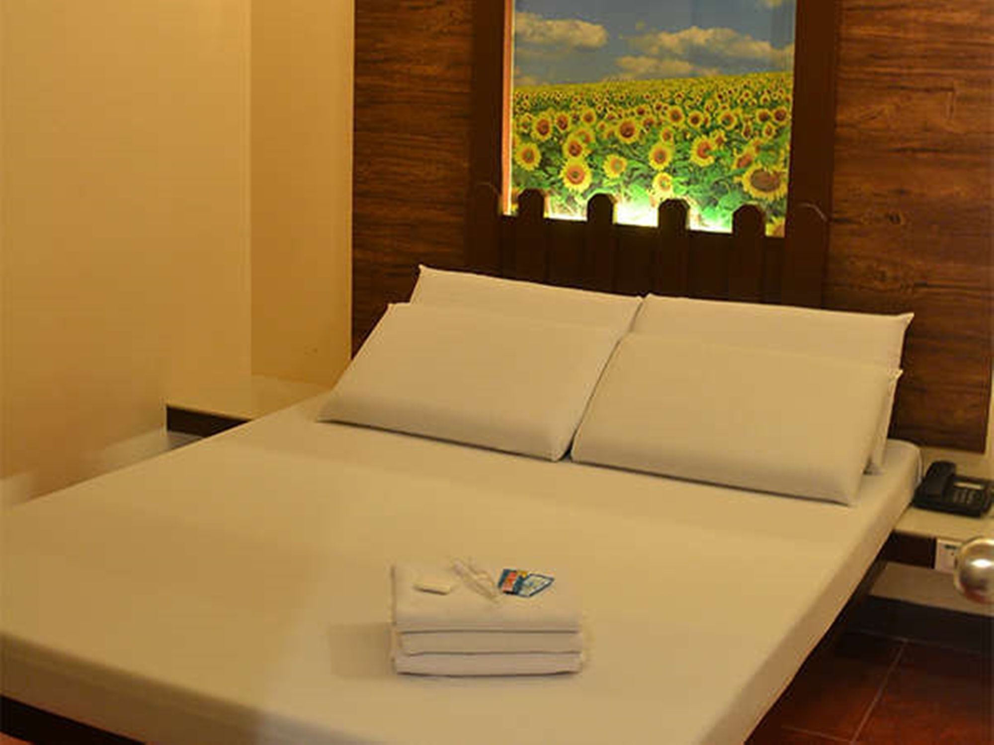 Astrotel Guadalupe Mandaluyong Esterno foto